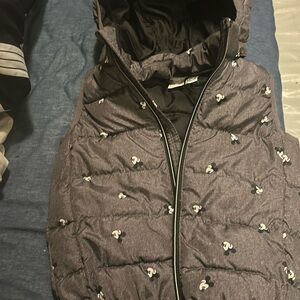 H&M kids vest size 2t have been worn twice